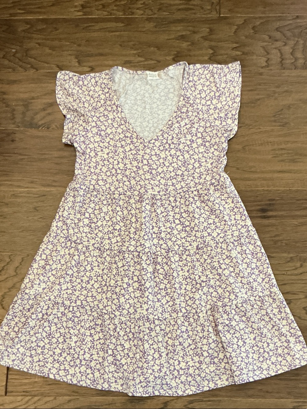 NWOT Altar'd State Lavender Floral V-Neck M Tiered Dress with Cap Sleeve - Picture 2 of 8